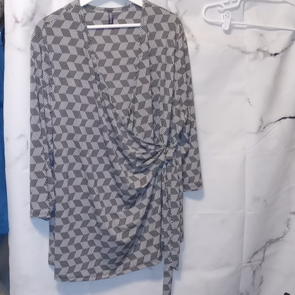 Massini wrap top 2X 💚💚💚💚